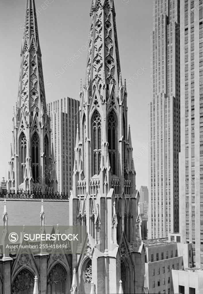 Stock Photo: 255-418496 USA, New York State, New York City, Upper Midtown Manhattan, towers of St. Patrick's Cathedral