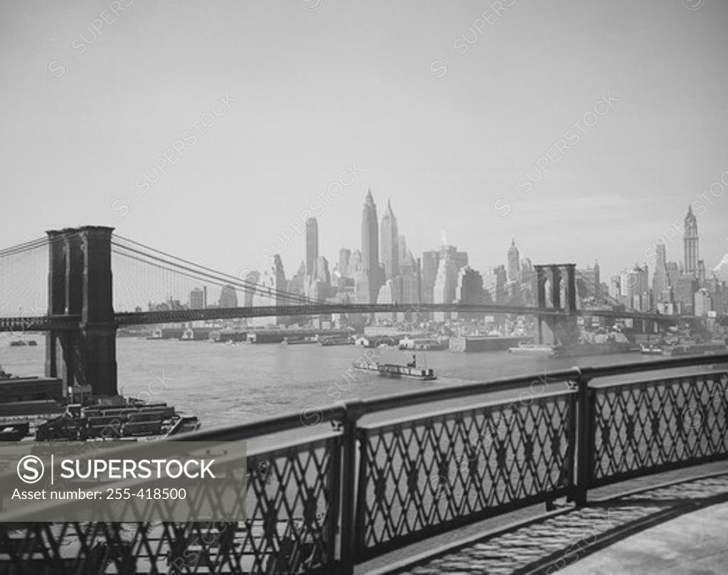 Stock Photo: 255-418500 USA, New York State, New York City, Manhattan skyline with Brooklyn bridge, high angle view