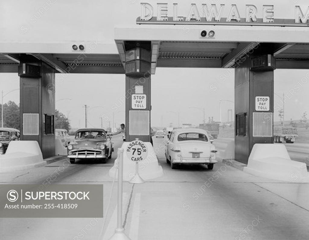Stock Photo: 255-418509 USA, New Jersey, Delaware, Delaware Memorial Bridge, toll booths