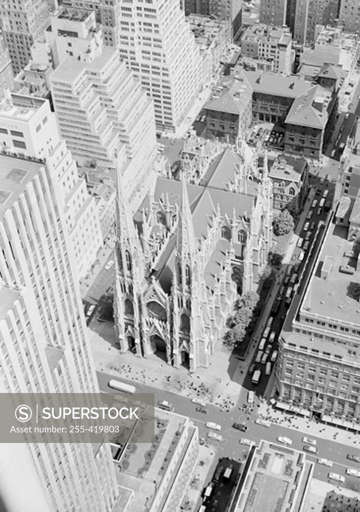 Stock Photo: 255-419803 USA, New York State, New York City, Looking down on St. Patrick's cathedral from Radio City