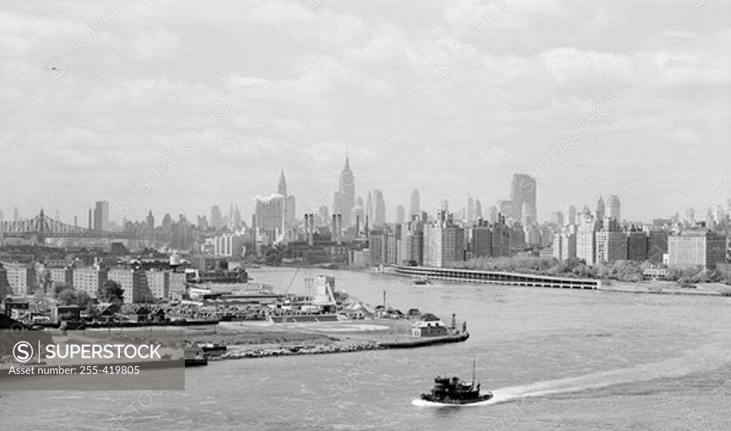 Stock Photo: 255-419805 USA, New York State, New York City, Skyline shot from Triborough Bridge looking toward Midtown