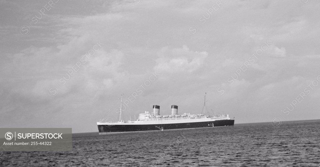 Stock Photo: 255-44322 Cruise ship in the sea, RMS Mauritania