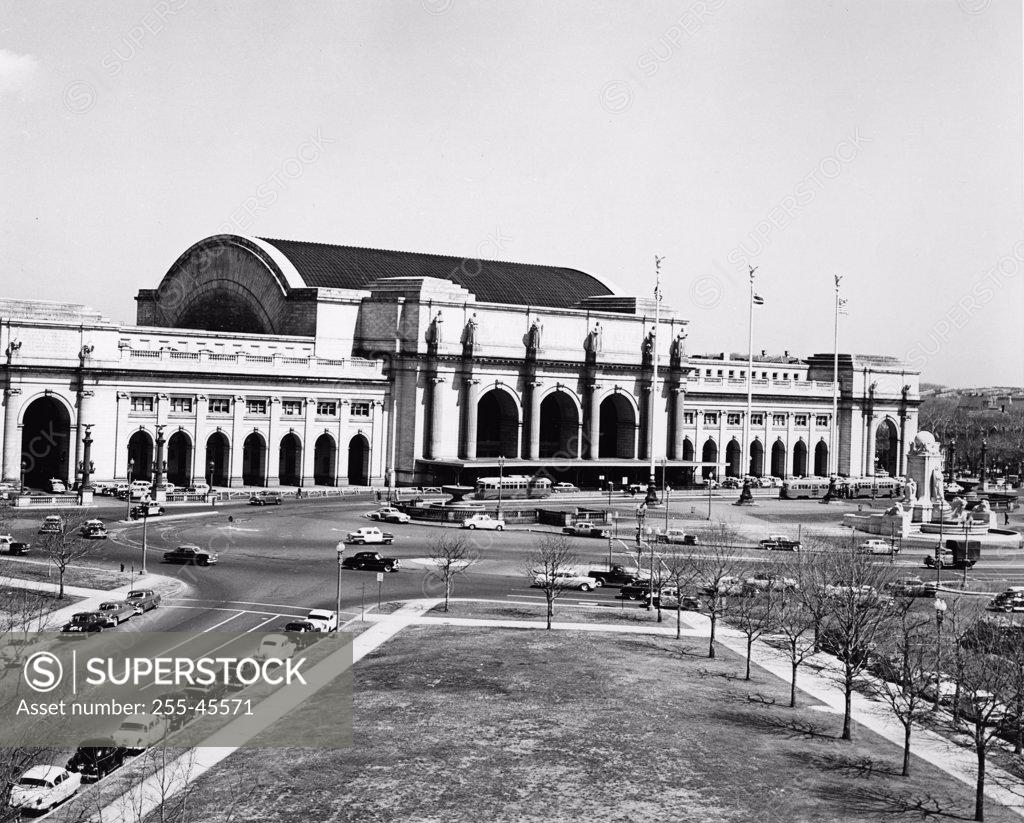 Stock Photo: 255-45571 Facade of a railroad station, Union Station, Washington DC, USA