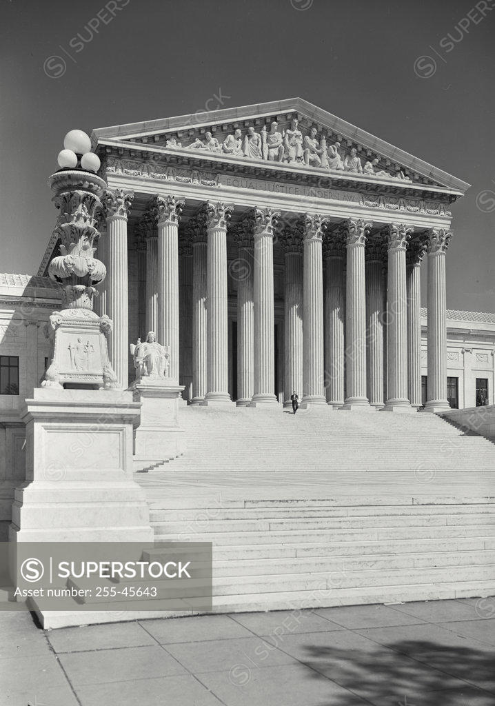 Stock Photo: 255-45643 Facade of a government building, US Supreme Court, Washington DC, USA
