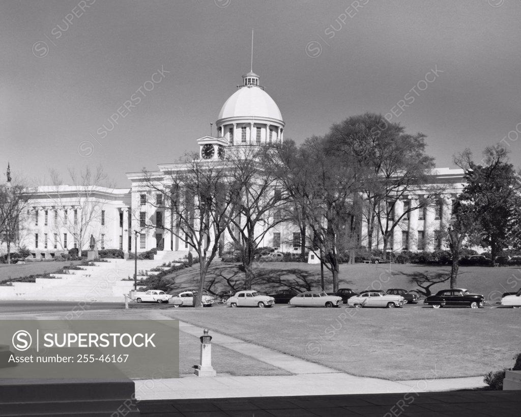 Stock Photo: 255-46167 Cars parked in front of a government building, State Capitol, Montgomery, Alabama, USA