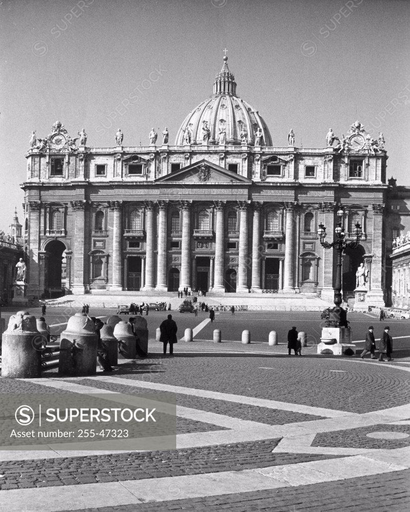 Stock Photo: 255-47323 St. Peter's Basilica St. Peter's Square Vatican City