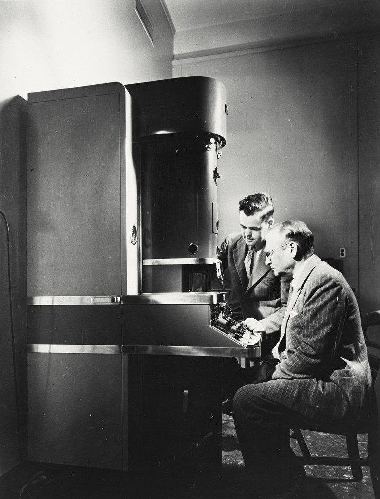 Electron microscope with its inventor Dr. VK Zworykin and Dr. James Hillier