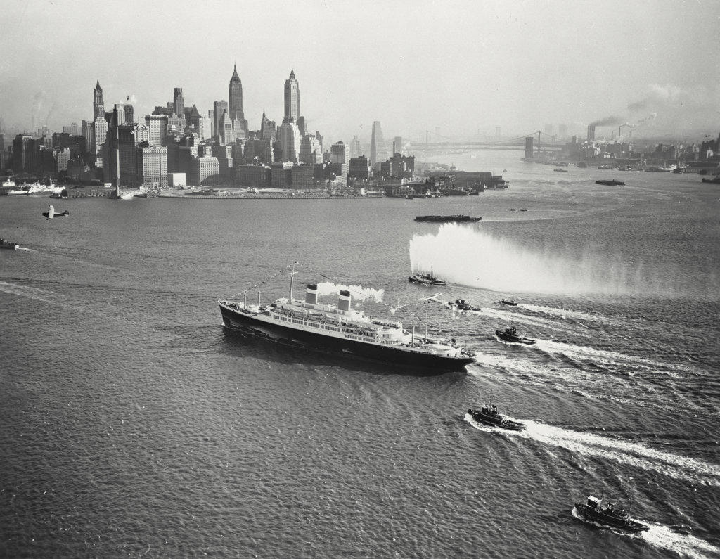 SS independence on her maiden voyage entering New York harbor