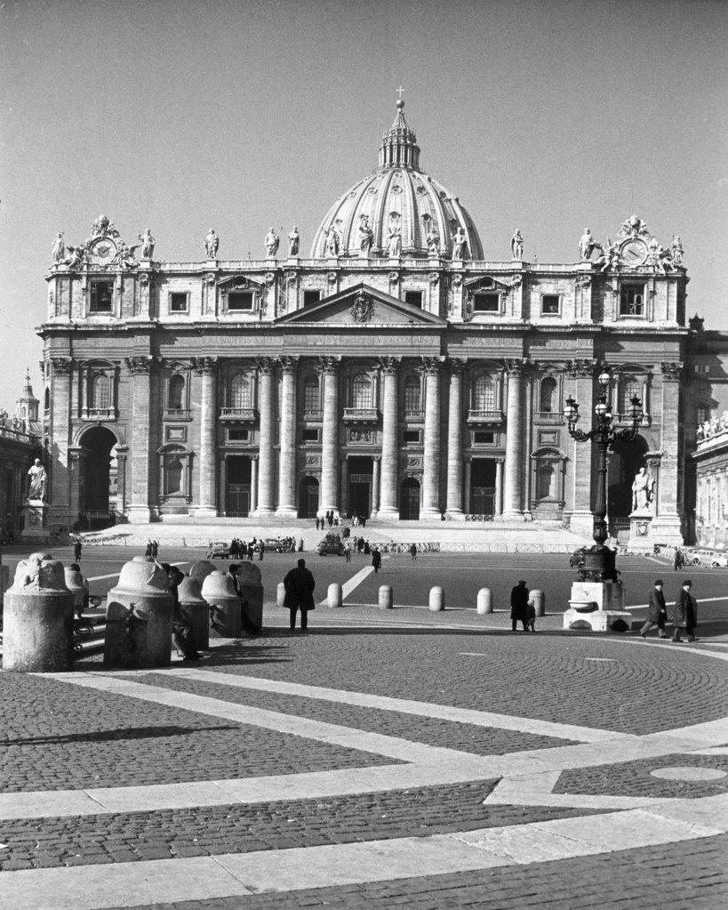 St. Peter's Basilica St. Peter's Square Vatican City