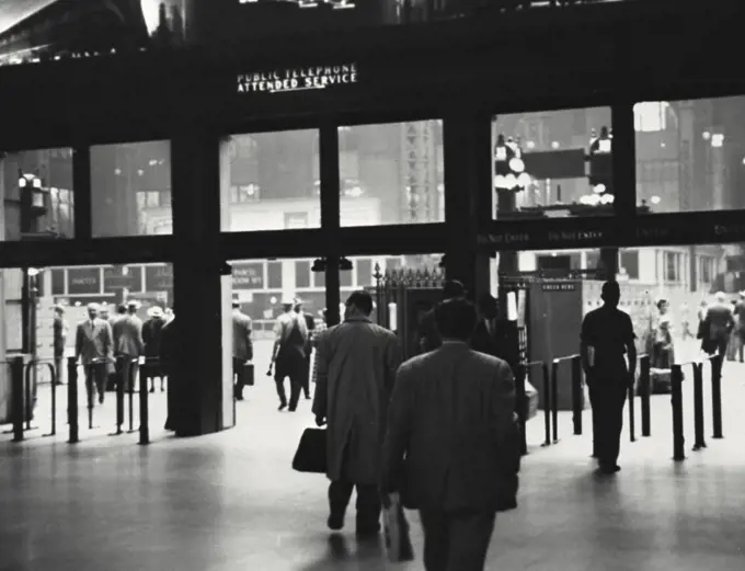 Vintage photograph. Entrance to the gate room at Penn Station