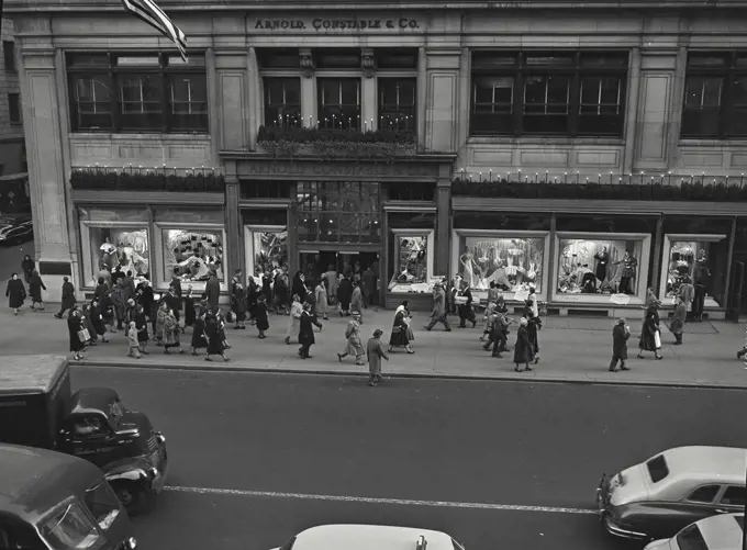 Vintage photograph. crowd walking down street in new York city