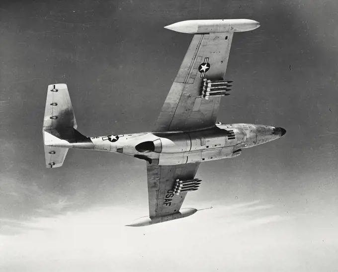 Vintage photograph. Scorpion F – 89 equipped with wing rocket