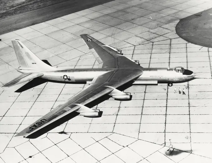 Vintage photograph. Convair YB-60, equipped with eight Pratt & Whitney J-57 turbojet engines