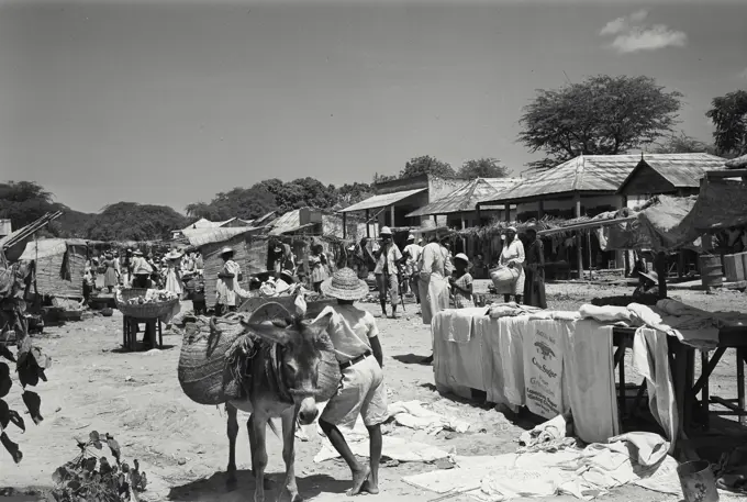 Vintage Photograph. View of the market at St. Maro, Haiti.