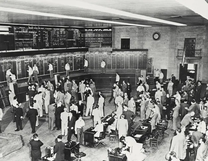 Vintage photograph. High angle view of a group of people in a stock market, Chicago Mercantile Exchange, Chicago, Illinois, USA