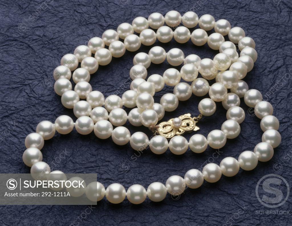 Stock Photo: 292-1211A Close-up of a pearl necklace