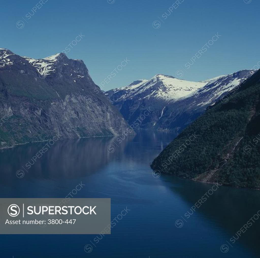 Stock Photo: 3800-447 Norway, scenic view of Geirangerfjord