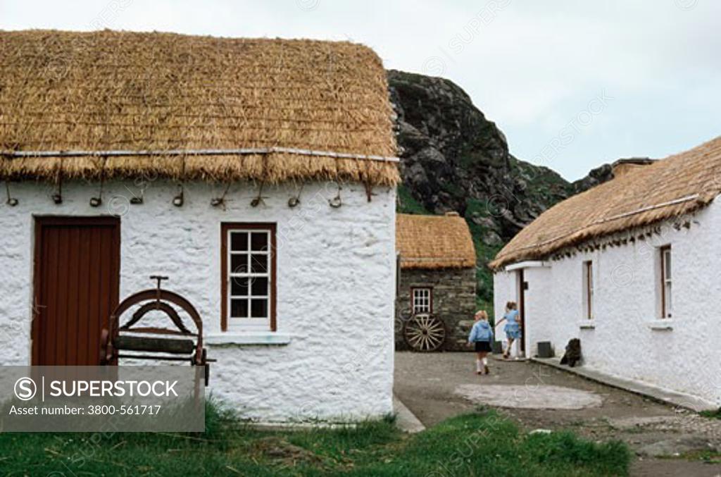 Stock Photo: 3800-561717 Facade of a thatched roof house, Irish Cottages, Ireland