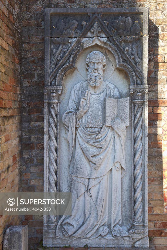 Stock Photo: 4042-838 Italy, Veneto, Stone sculpture of Apostle