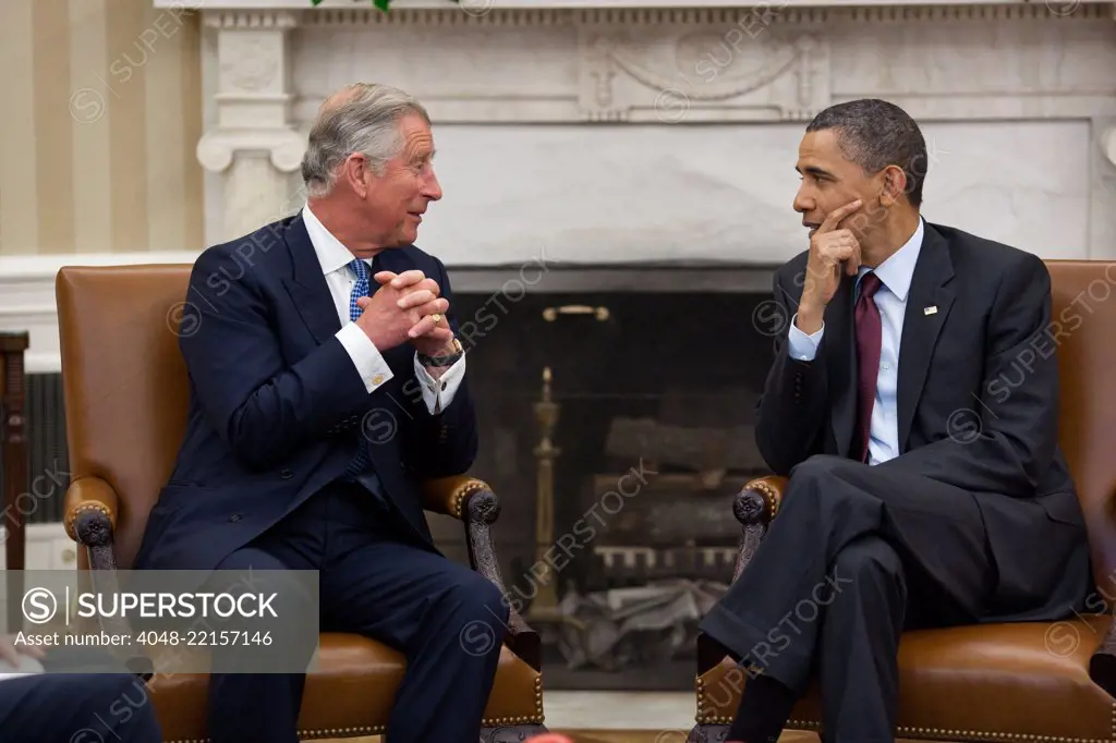 President Barack Obama meets with Prince Charles, Prince of Wales, in the Oval Office, May 4, 2011. (BSLOC_2015_3_214)