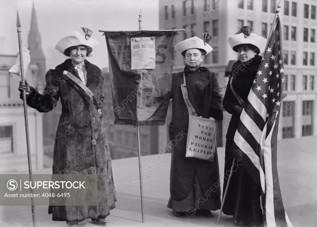Three suffragettes demonstrate in New York City to promote Suffrage Hike of 1912 from Manhattan to Albany and distribute their VOTES FOR WOMEN PILGRIM leaflets. Left to right: Mrs. J. Hardy Stubbs, Miss Ida Craft, Miss Roaslie Jones.