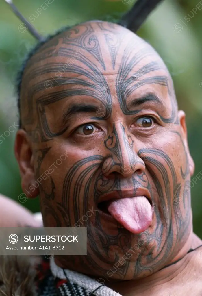 Maori face tattoo: It is OK for a white woman to have one? - BBC News