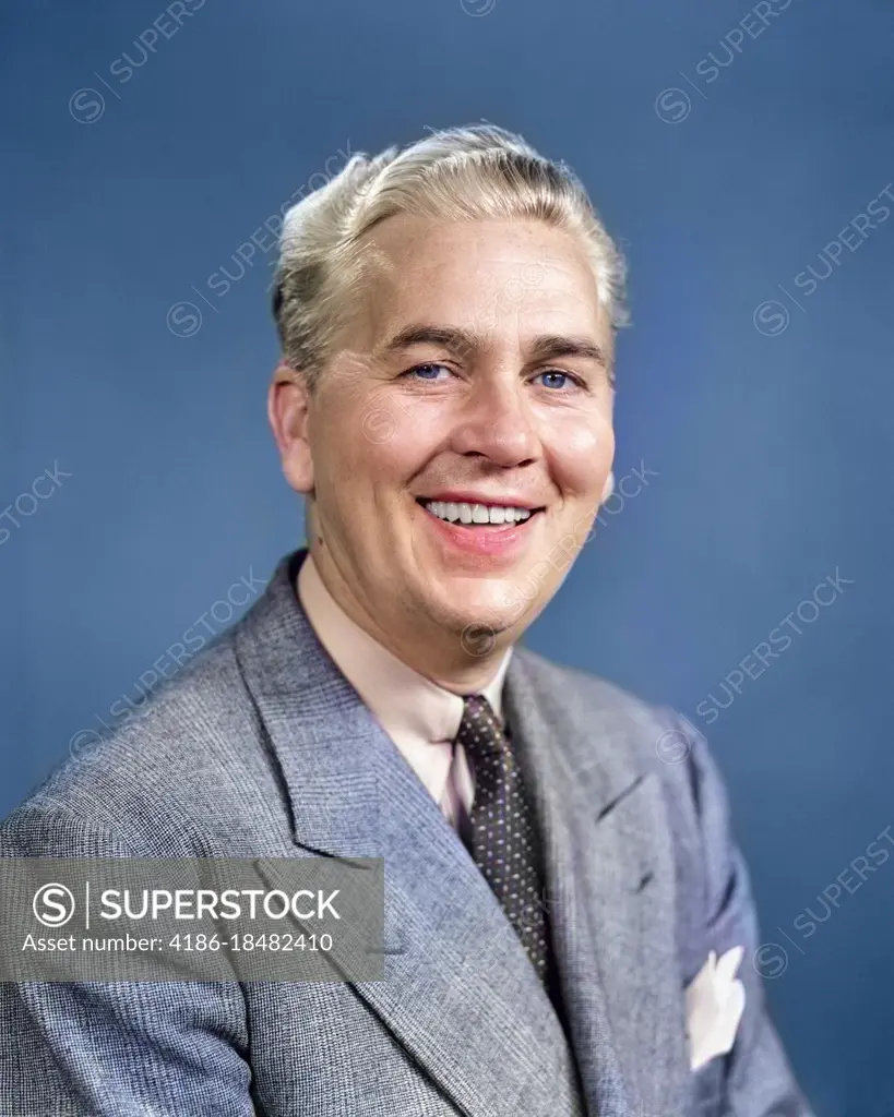 1940s 1950s PORTRAIT SMILING SENIOR BUSINESSMAN