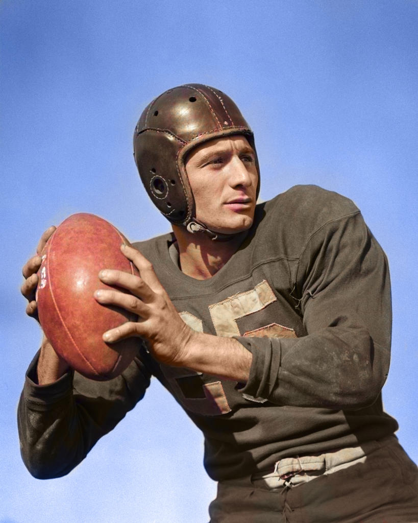 1940s 1950s MAN FOOTBALL QUARTERBACK ABOUT TO THROW A PASS