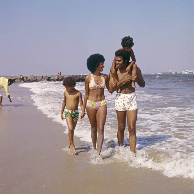 1970S Family African American Beach