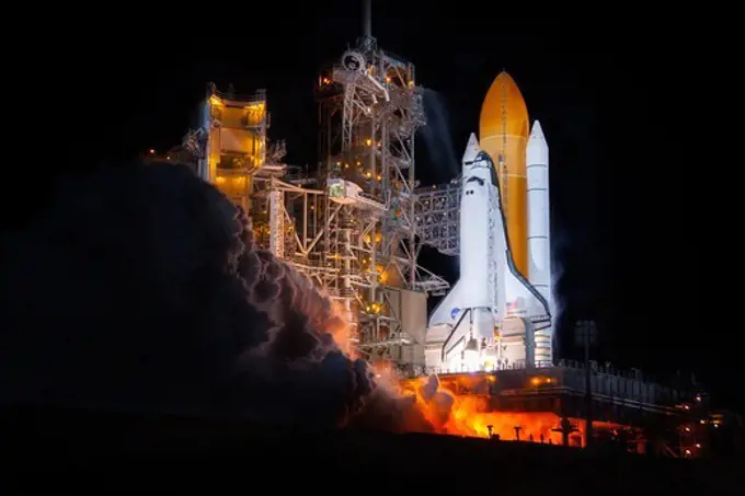 USA, Florida, Cape Canaveral, Discovery Space shuttle blasting off from Kennedy Space Center on STS-131 mission on April 5, 2010