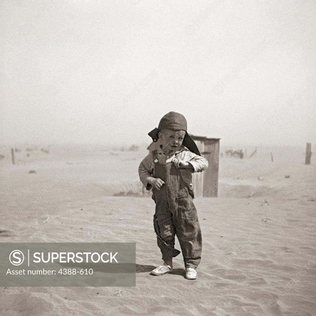 Stock Photo: 4388-610 Farmer's Child in Dust Bowl