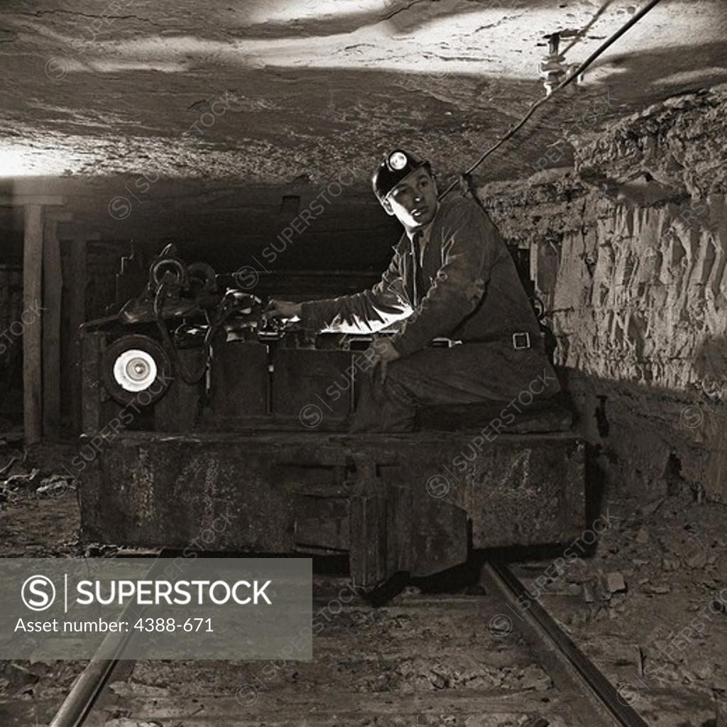 Stock Photo: 4388-671 Mine Car in Coal Mine