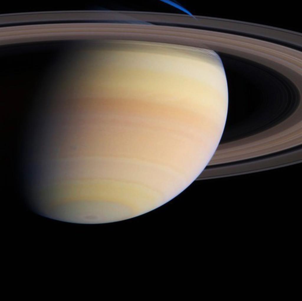 Low Angle Image of Saturn From Cassini
