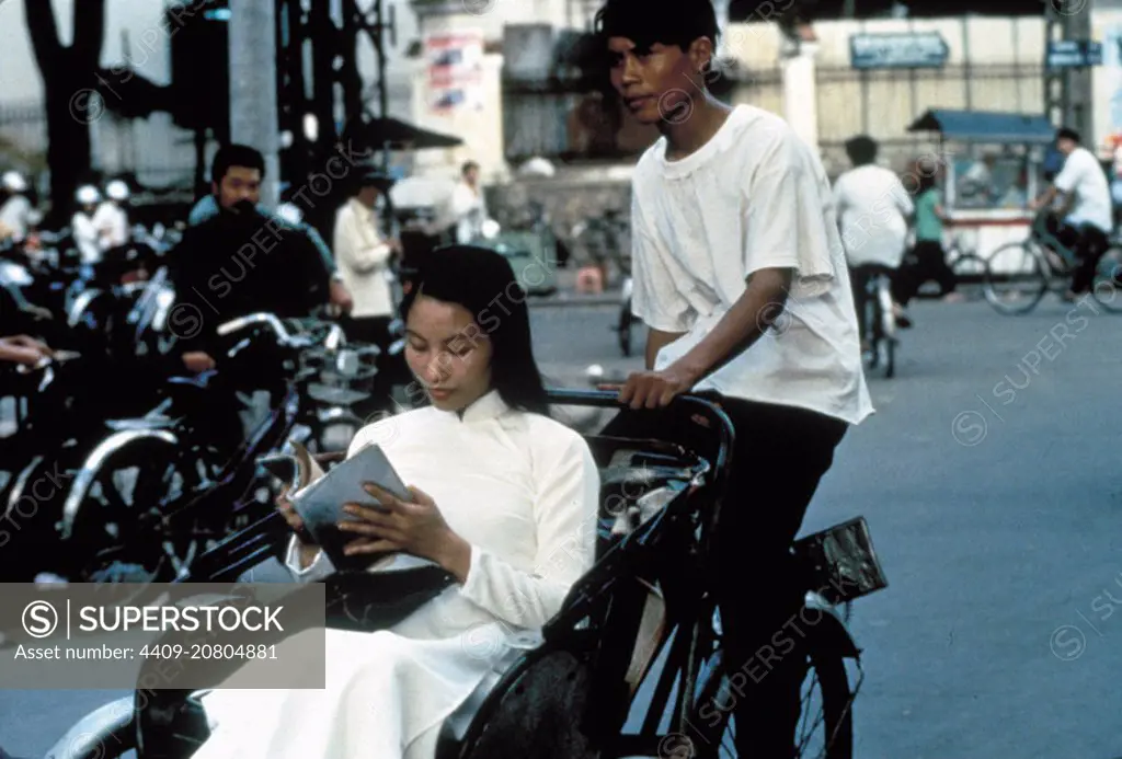 CYCLO (1995) -Original title: XICH LO-, directed by TRAN ANH HUNG. -  SuperStock