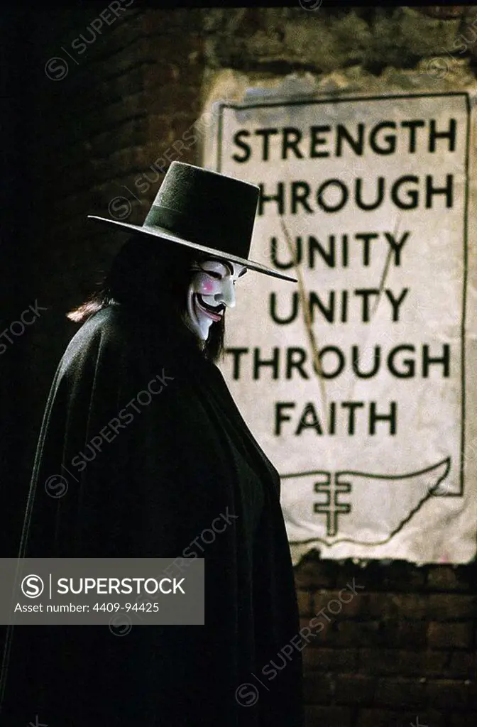HUGO WEAVING in V FOR VENDETTA (2005), directed by JAMES MCTEIGUE. -  SuperStock