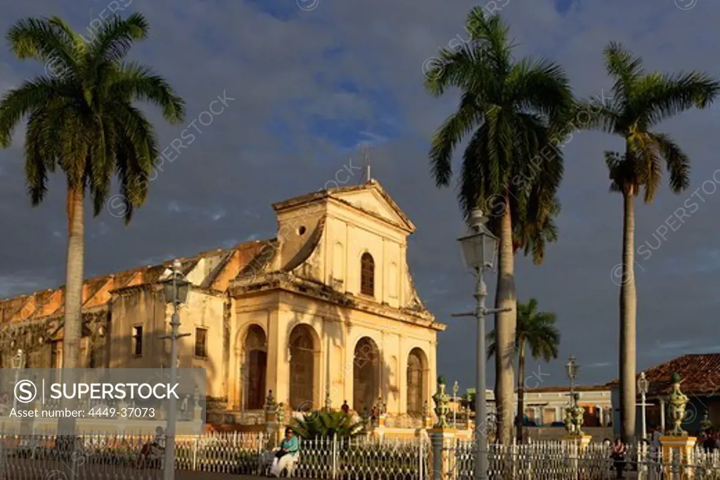 Iglesia Parroquial de la Santisima Trinidad on Plaza Mayor, Trinidad,  Sancti Spiritus, Cuba, West Indies - SuperStock