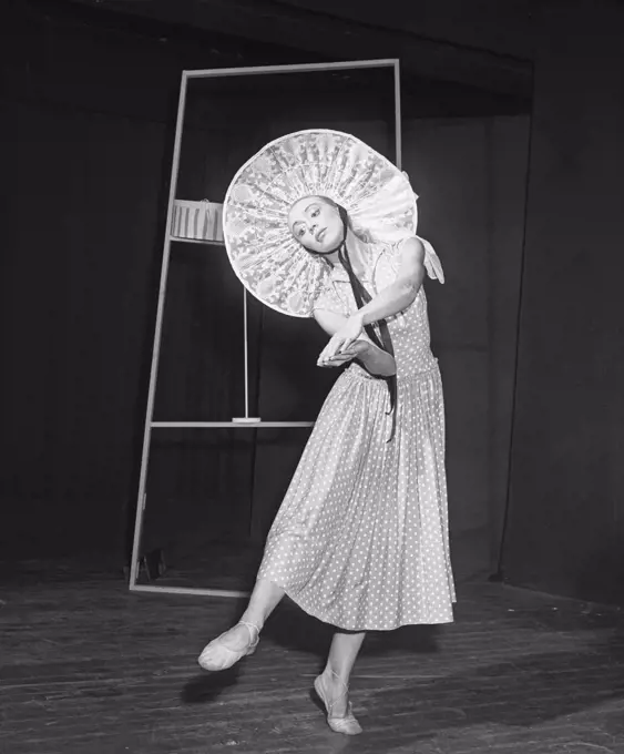 Else Fisher Bergman , 1918-2006. Swedish dancer. Married with Ingmar Bergman between 1943-1946 as his first wife. Pictured here on stage in a 1950s theatre production. Photo: Kristoffersson/BA27-8