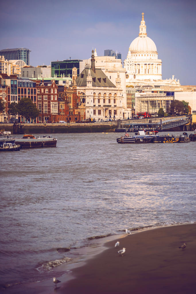 Waterscape of Thames river near a St. Paul Cathedral, London