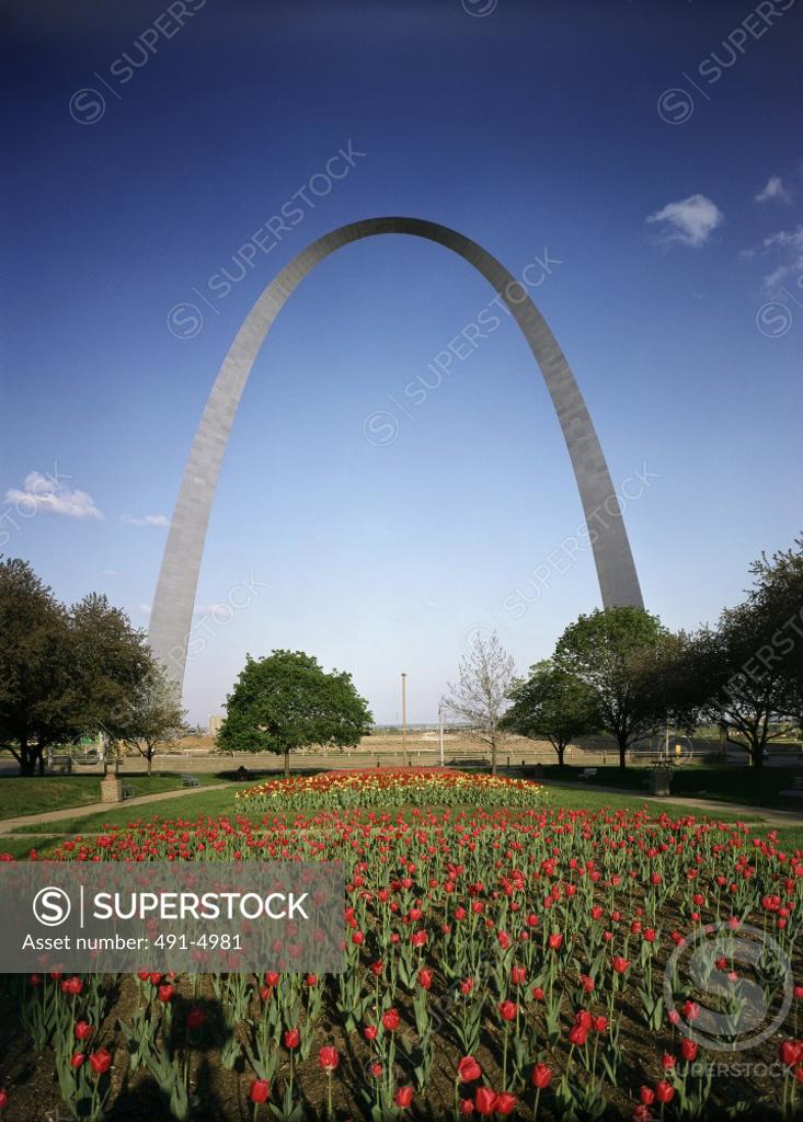 Stock Photo: 491-4981 Gateway Arch St. Louis Missouri USA