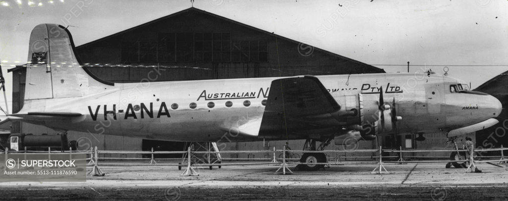 Stock Photo: 5513-111876590 Skymaster plane at Essendon Aerodrome today. February 11, 1946. (Photo by Pictorial Department);Skymaster plane at Essendon Aerodrome today.