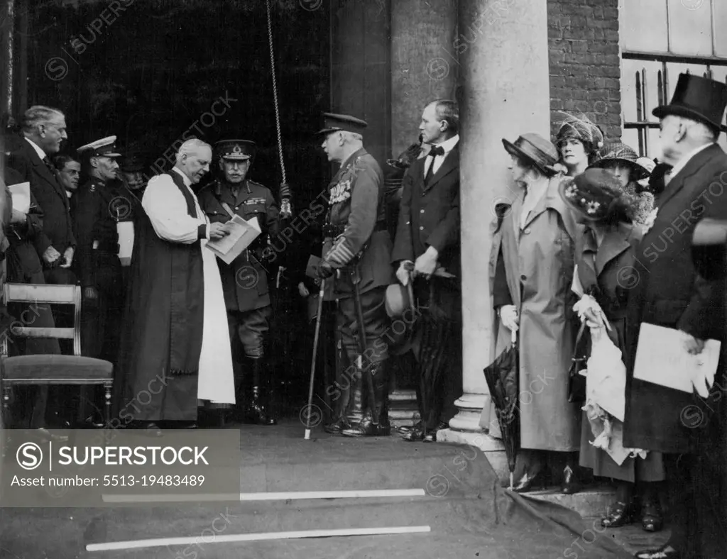 Tribute To H.A.C. -- The Suke of Connaught unveiling the Honourable Artillery Company's war memorial yesterday at their headquarters at Finsbury. On right (in uniform) is Lord Denbigh, and on the left is the Bishop of Kensington. July 06, 1922.