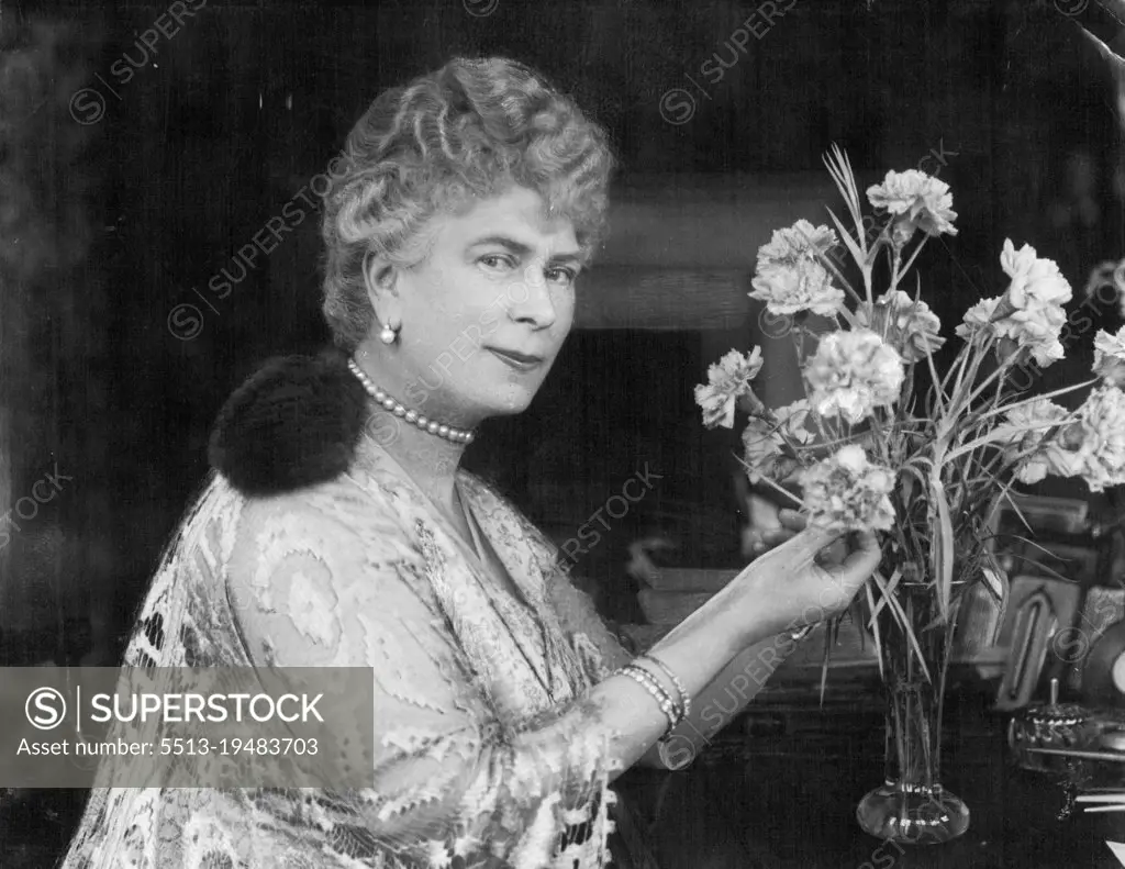Queen Mary - Portraits - Royalty. May 07, 1935.