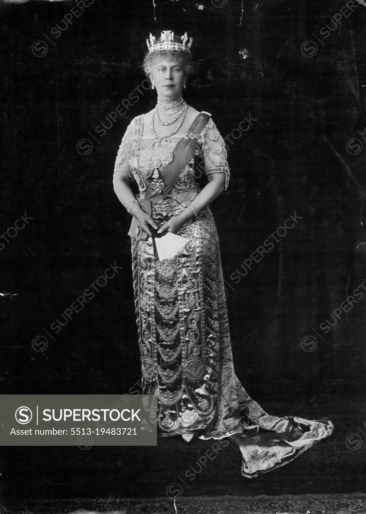 The Queen in court Dress. November 26, 1934.