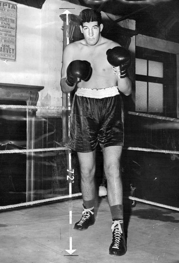 Like To Meet Him In The Ring Fearsons prospect for some boxer - the massive 7 foot 2 inch South African heavyweight Ewart Potgieter in training at Brighton, Sussex, for his first fight in England at White City, London, on September 13. Ewart, known as 'Potty' his opportunities in two rounds or loss. August 05, 1955. (Photo by Reuterphoto).