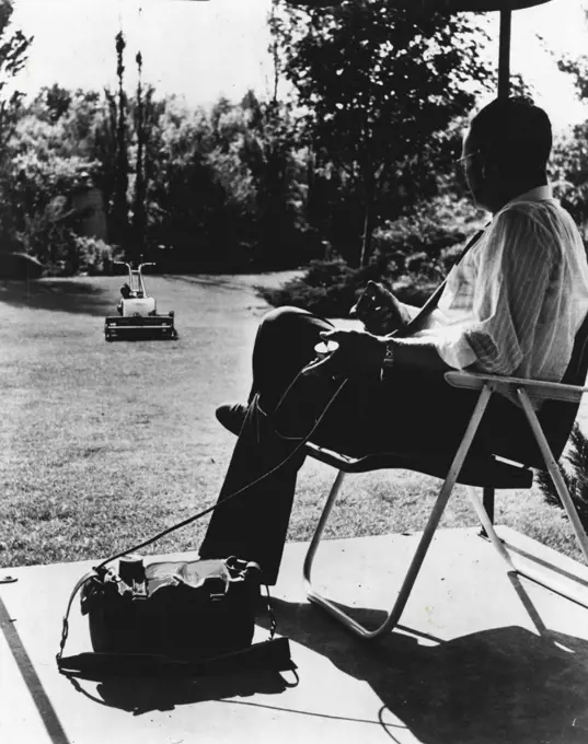 Electronic Lawnmower. August 01, 1953. (Photo by Press Feature Service).