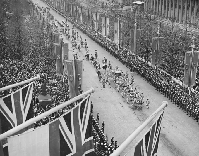 King And Queen's Coronation Drive To The Abbey -- Picture taken from Admiralty Arch showing the King and Queen driving in the State Coach down the Mall, enrouts to the Abbey. May 12, 1937. (Photo by Keystone).