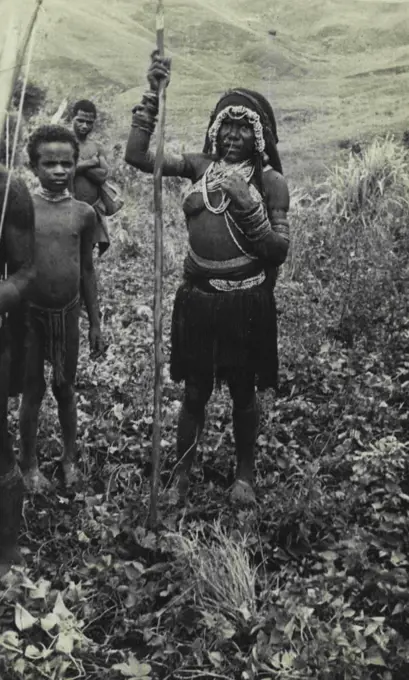 "16" any "(woman) of Karamantina village tribe". March 11, 1934.