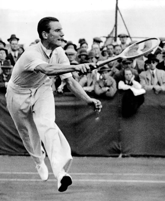 Perry's Smashing Play.
F. Perry, the wholder, in fine form, while beating V.G. Kirby in the semi-final of the Bournemouth Hard Courts championship singles yesterday may 4. May 05, 1934. (Photo by London News Agency Photos Ltd.).