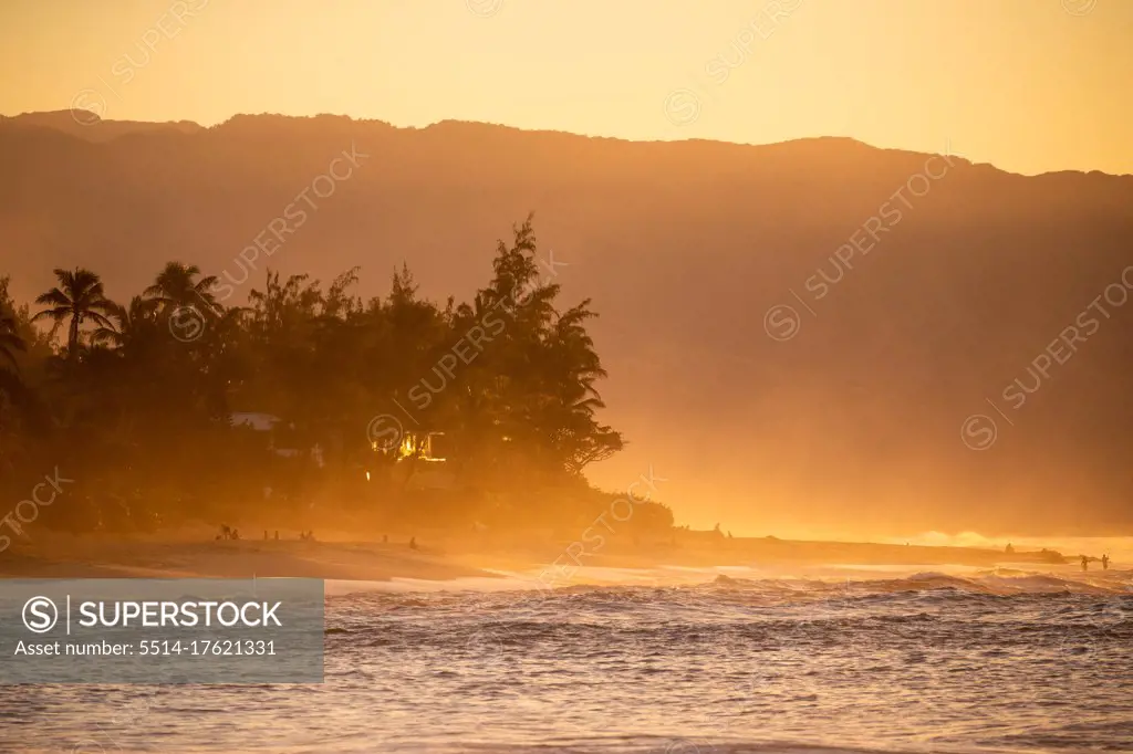 Hazy sunset landscape on north shore of oahu, hawaii