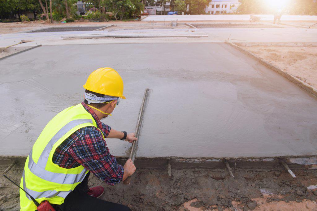 Cement Concrete Road Construction,Concrete pouring during commer